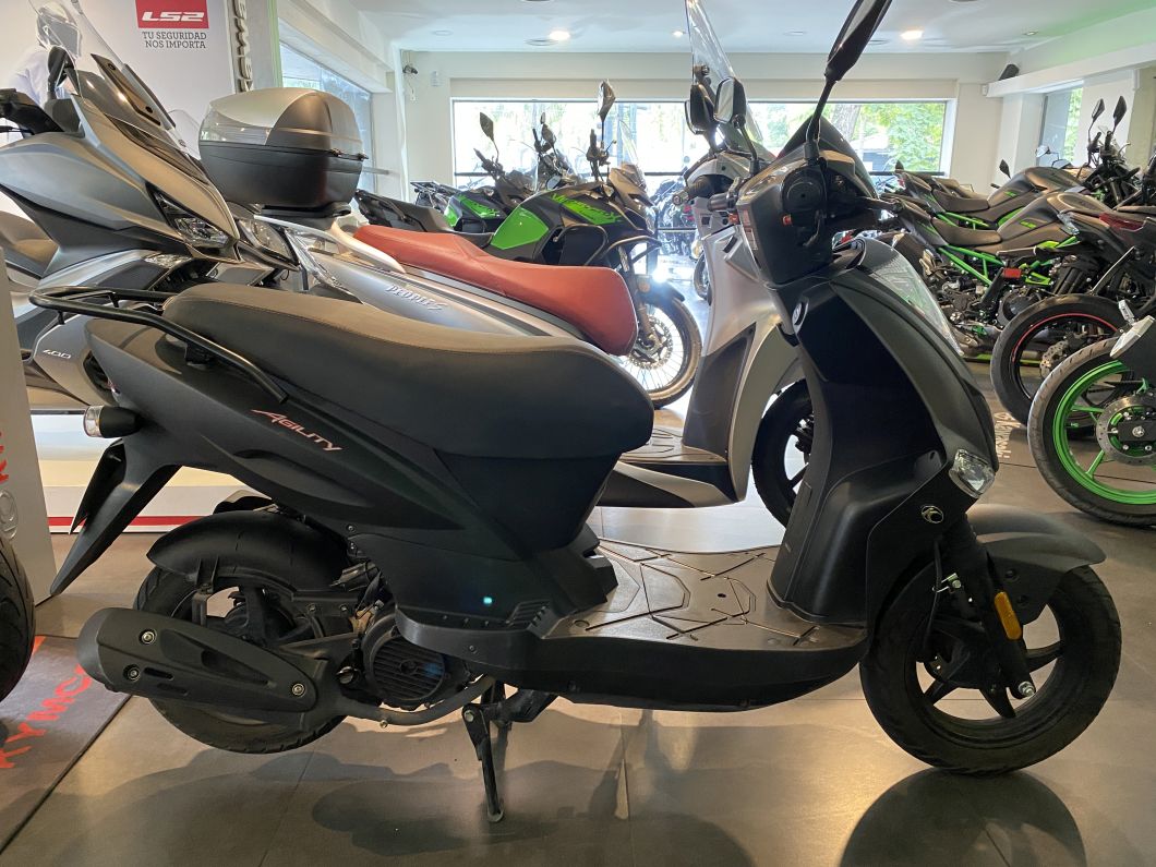 Agility 125 usado 2023 con 7200 km 1M (1) [M4044]