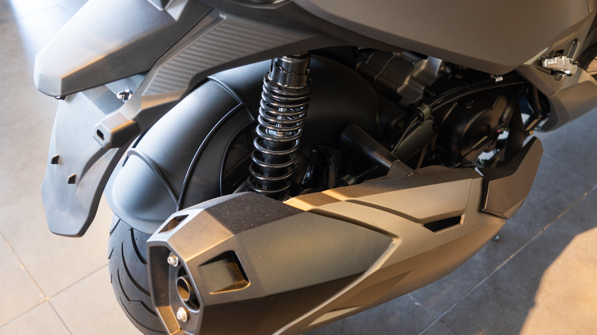 kymco_xciting_400_2024_id3280_19.jpg