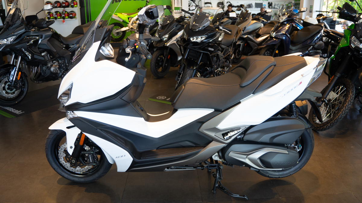 kymco_xciting_400_newcolor_id3280_19.jpg