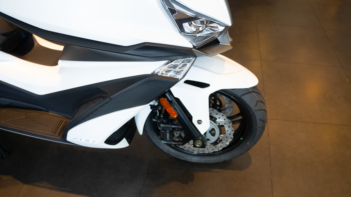 kymco_xciting_400_newcolor_id3280_6.jpg
